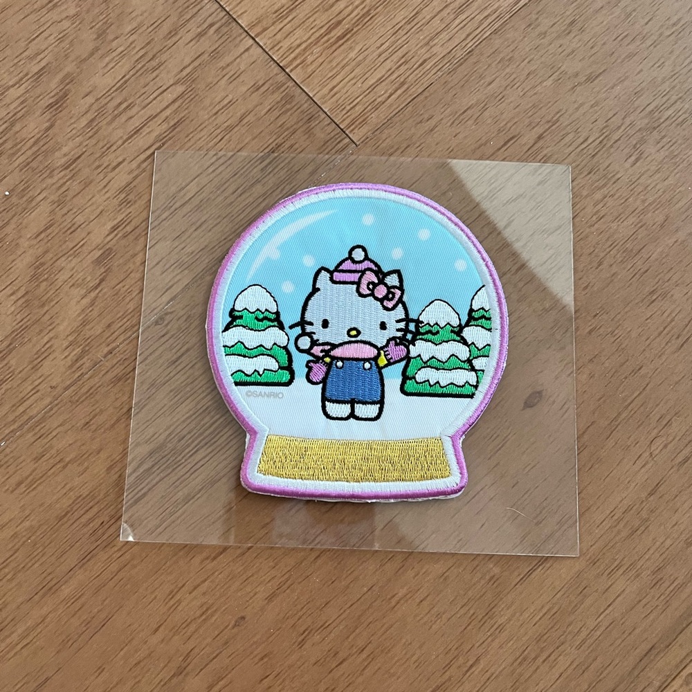 SOLD Stoney clover lane SCL HK hello kitty patch snow globe